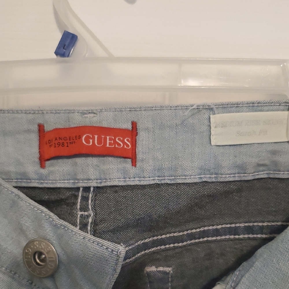 GUESS Light Blue Comfortable Medium Rise Skinny Jeans Sarah Fit. - Picture 5 of 9
